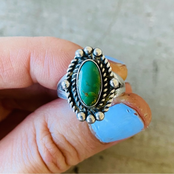 Native American Jewelry - SOLD ♥️ Navajo ♥️ Vintage Sterling Silver & Blue - Green Turquoise Ring